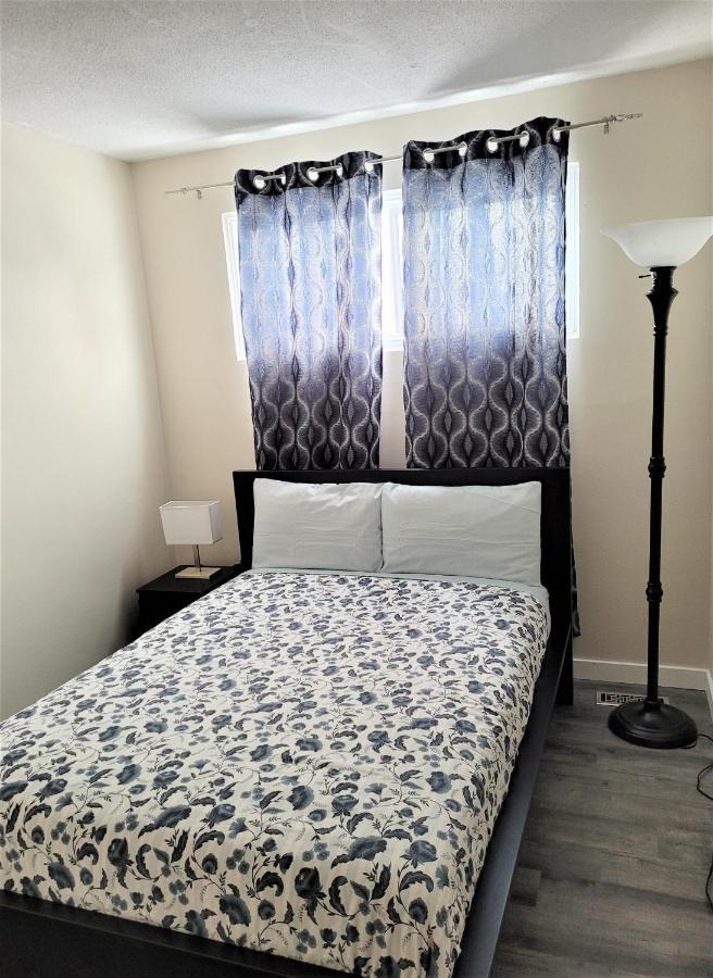 Cozy 4 Bedroom Townhouse - Peaceful Feel Of Home 温尼伯 外观 照片