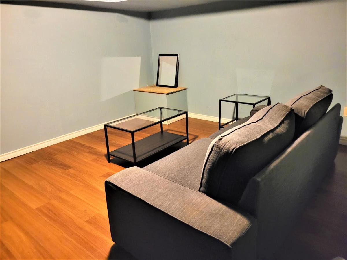 Cozy 4 Bedroom Townhouse - Peaceful Feel Of Home 温尼伯 外观 照片