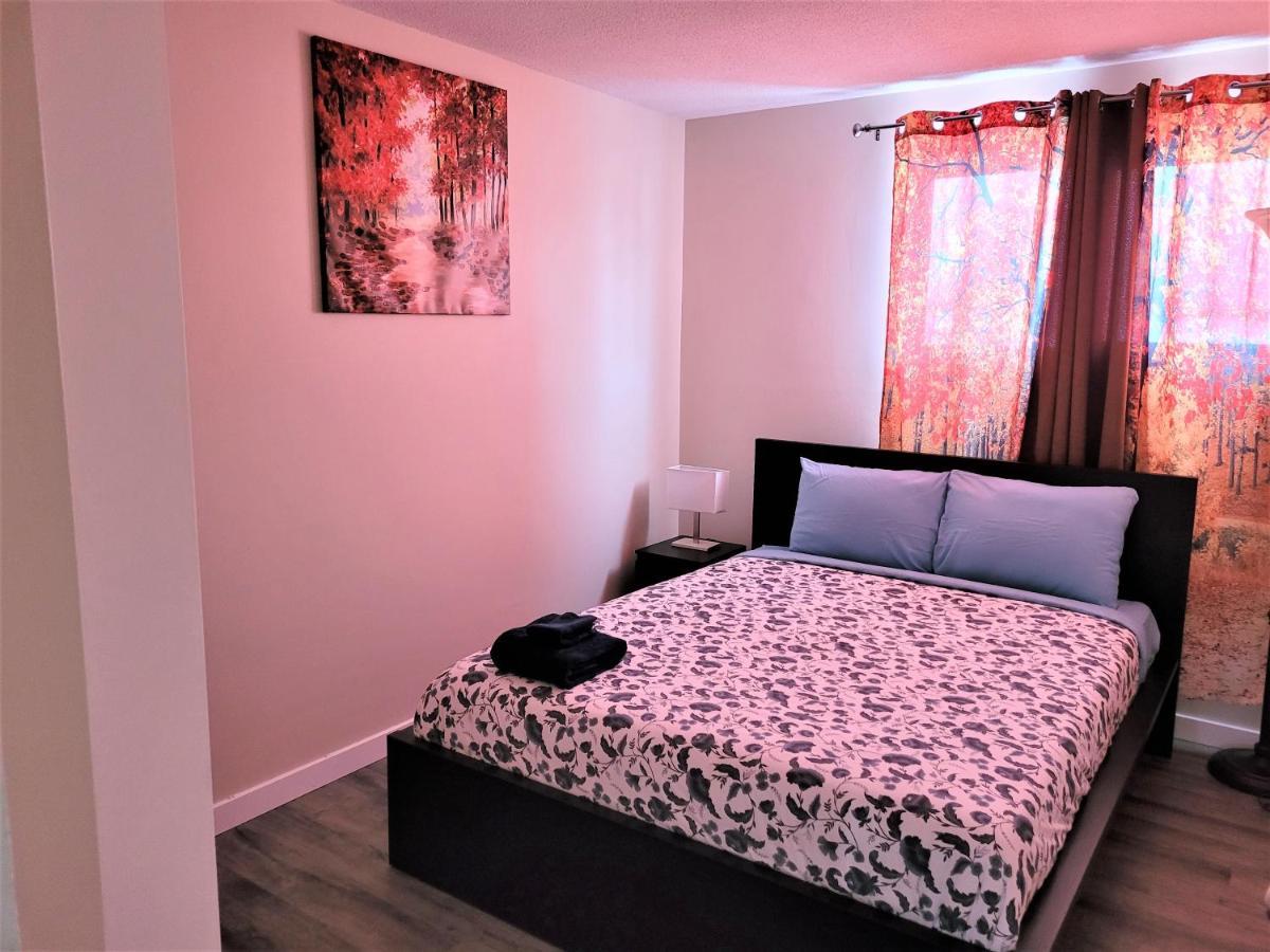 Cozy 4 Bedroom Townhouse - Peaceful Feel Of Home 温尼伯 外观 照片